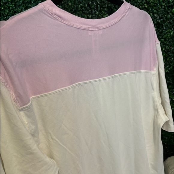 **Closet Rotation**
Priced to Go Fast! Skims Relaxed Fit Tee - Picture 2 of 3